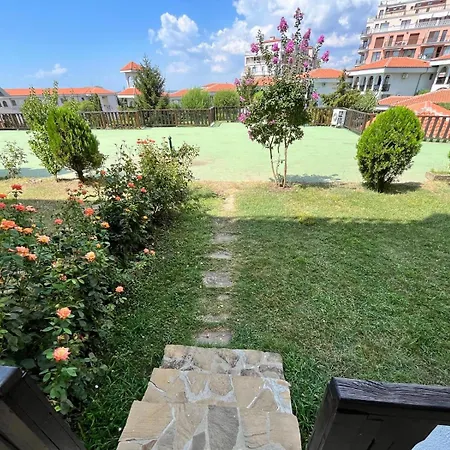 Kambani Arnel , Marina *