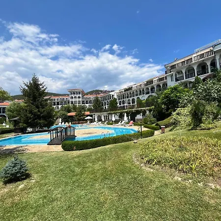 Kambani Arnel , Marina Apartament