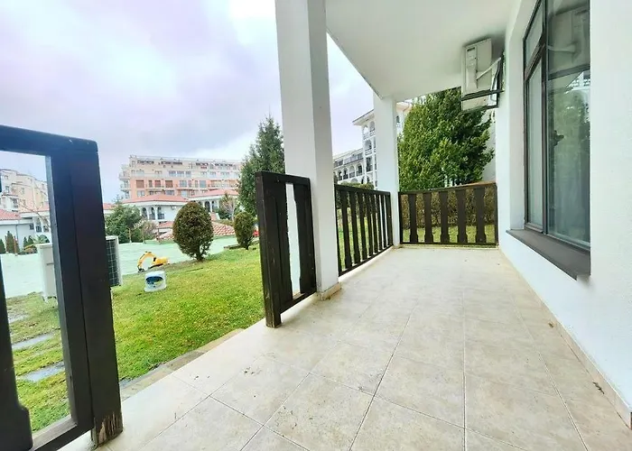 Kambani Arnel , Marina Апартамент *